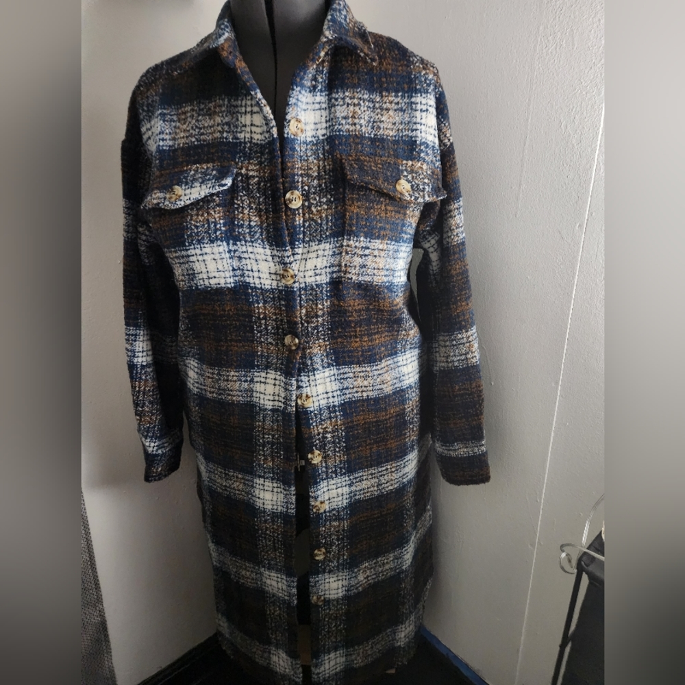 Long Shacket - Picture 2 of 5